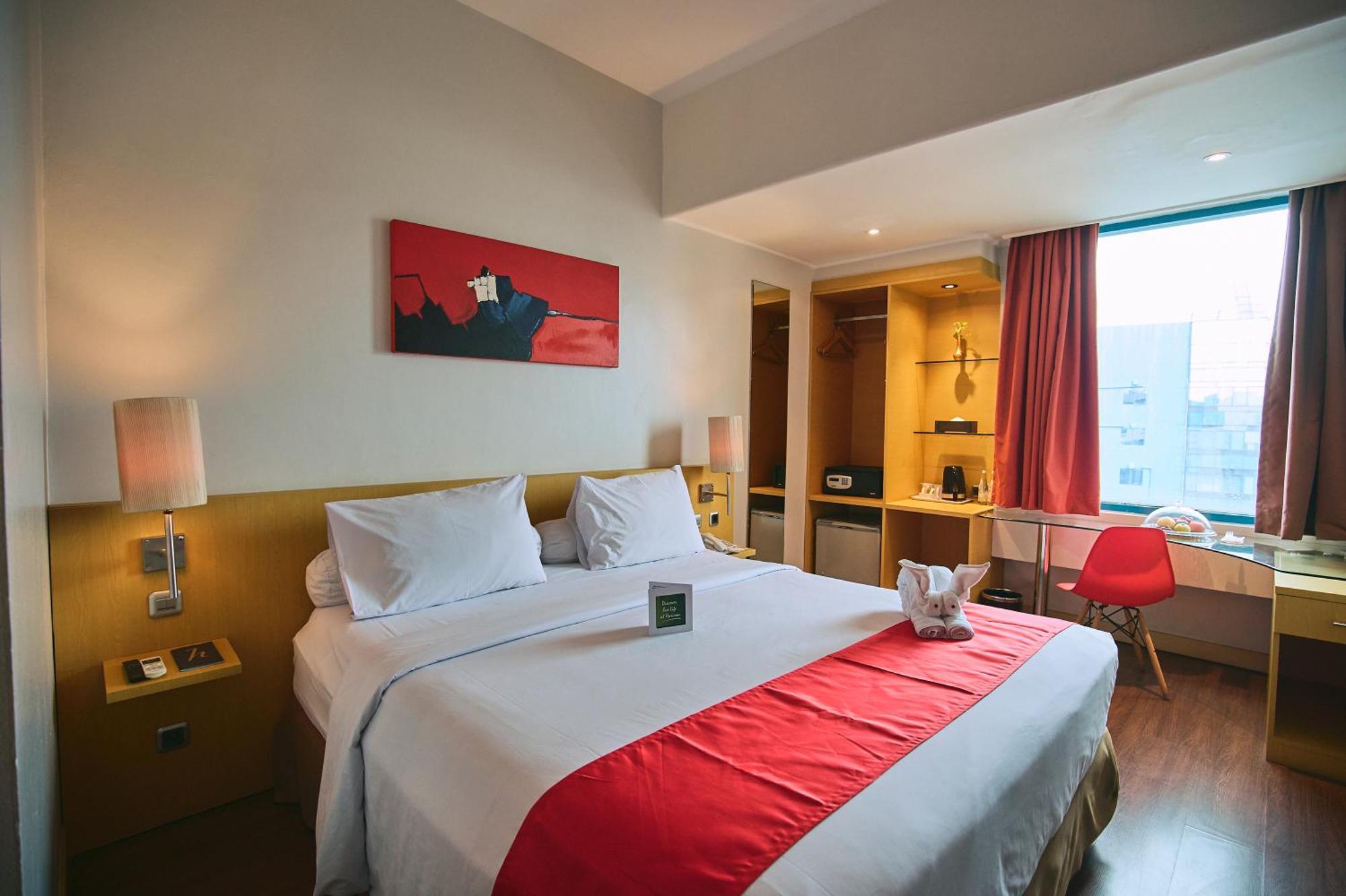 Horison Arcadia Wahid Hasyim Hotel Jakarta Exterior photo